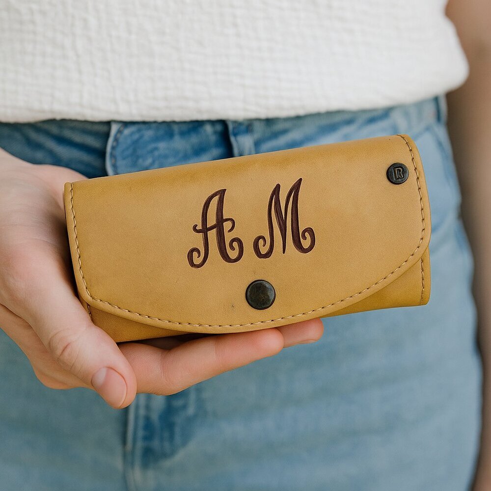 Vintage Monogrammed Leather Wallet – Initials AM – 7” x 4”